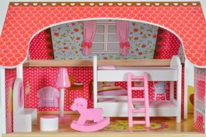 Moni Toys- Дървена къща за кукли с обзавеждане Emily