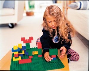 Лего е занимателна детска игра