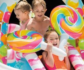 INTEX  - Надуваем център за игра с пързалка Candy Zone