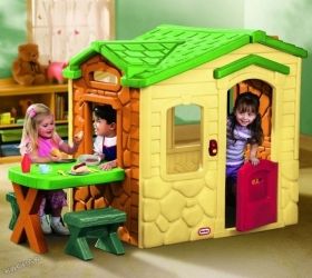 Little Tikes - Детска къща за игра Picnic on the Patio™ Playhouse